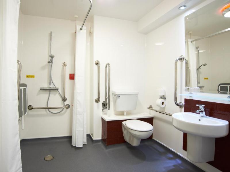 Travelodge Liverpool Central Exchange Street Extérieur photo