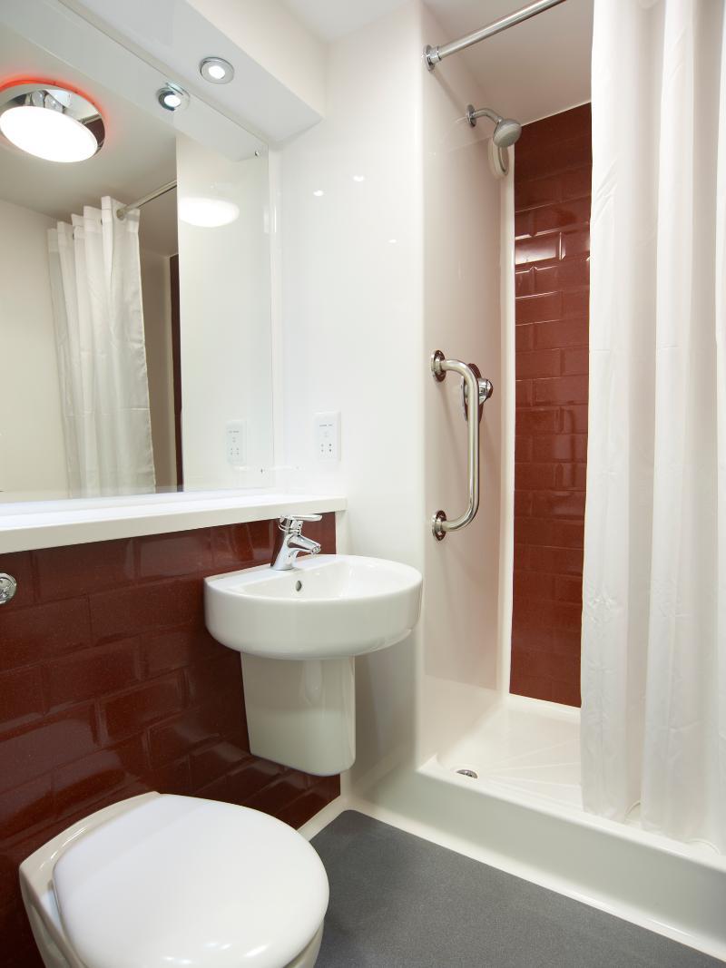 Travelodge Liverpool Central Exchange Street Extérieur photo