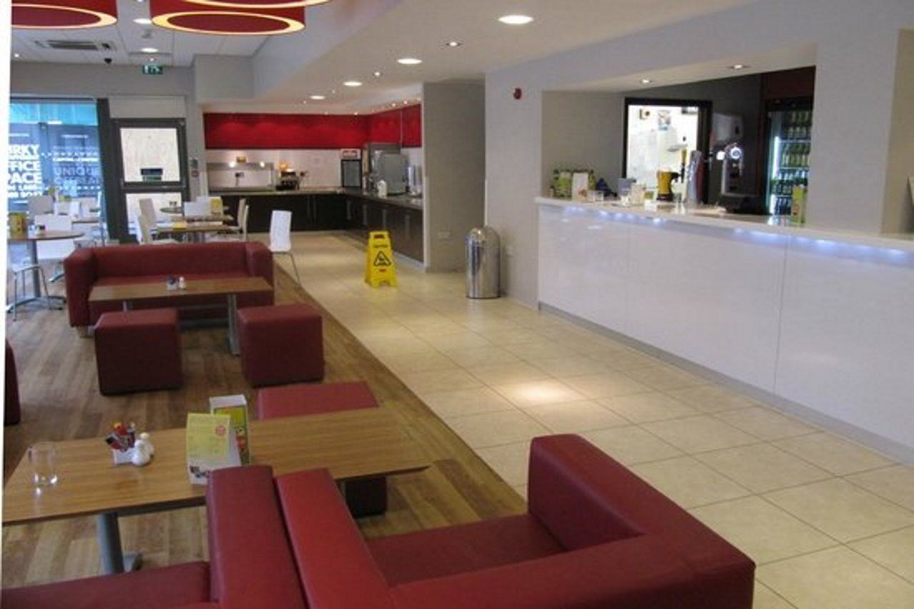 Travelodge Liverpool Central Exchange Street Extérieur photo